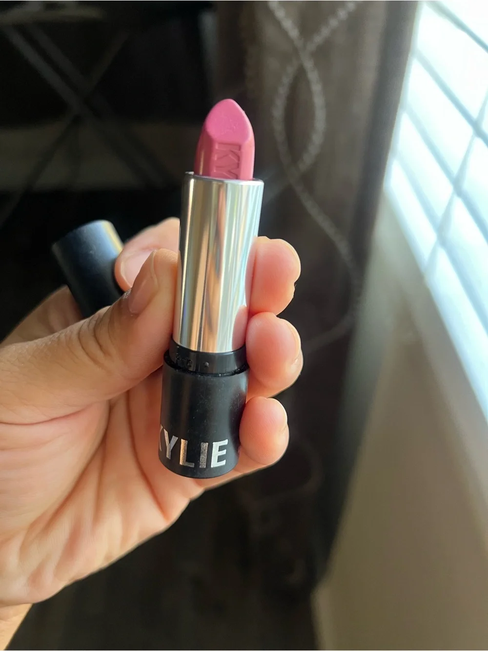 Kylie Jenner flirtini Marta lipstick